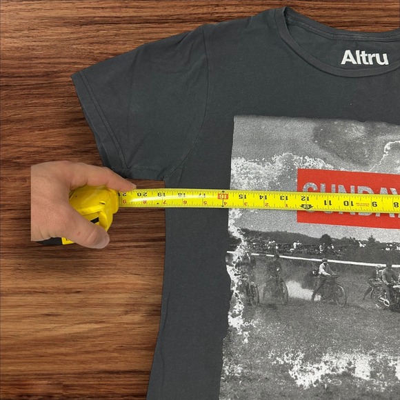 Altru Graphic Tee Sunday Photo Print Short‎ Sleeve T-Shirt Men's L - Picture 4 of 6